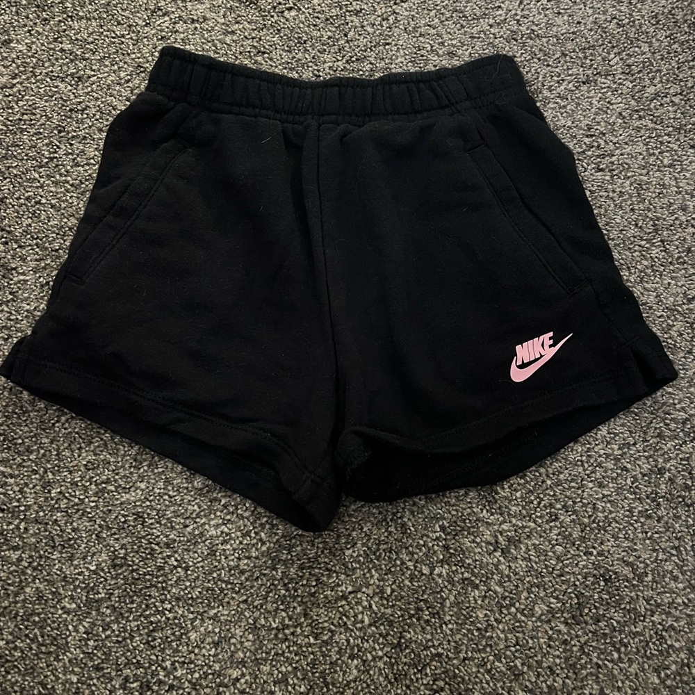 Kids L Nike shorts. Lightly worn.